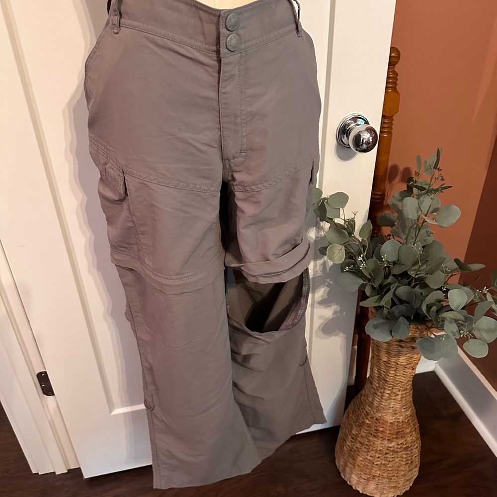 The North Face Women’s Sedona Sage Gray nylon convertible snap zipper 14 pants - Picture 6 of 14